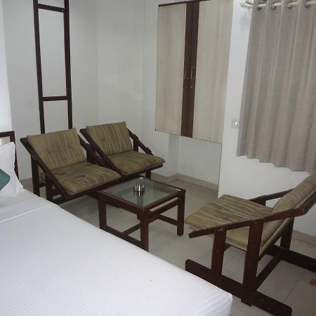 Hotel Airport Residency Ahmedabad Exterior photo