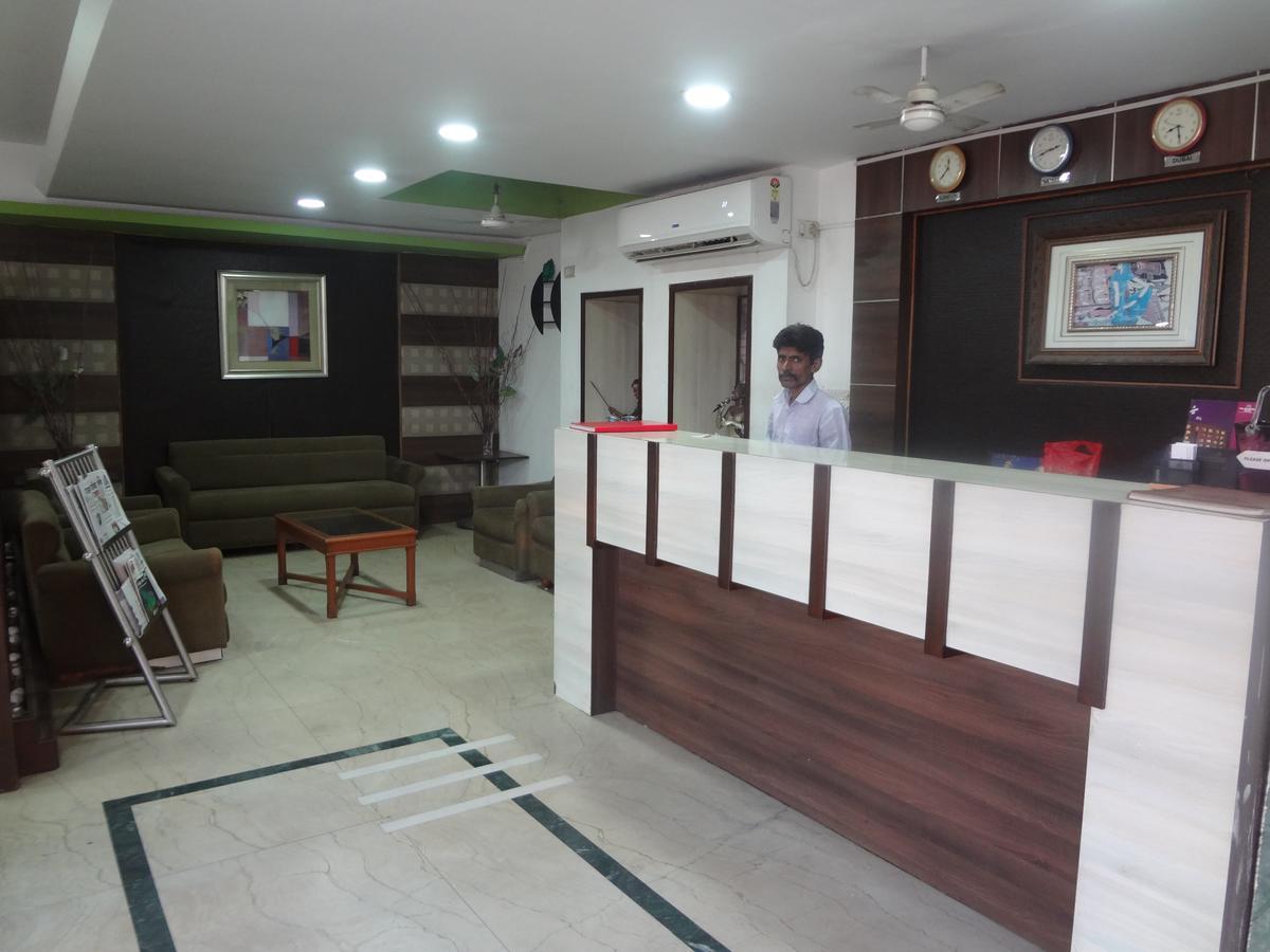 Hotel Airport Residency Ahmedabad Exterior photo