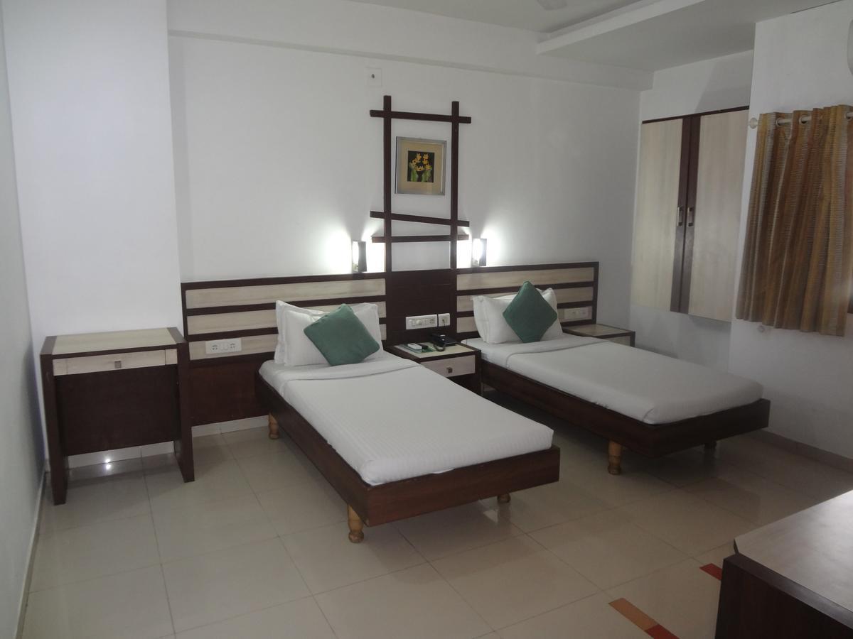 Hotel Airport Residency Ahmedabad Exterior photo