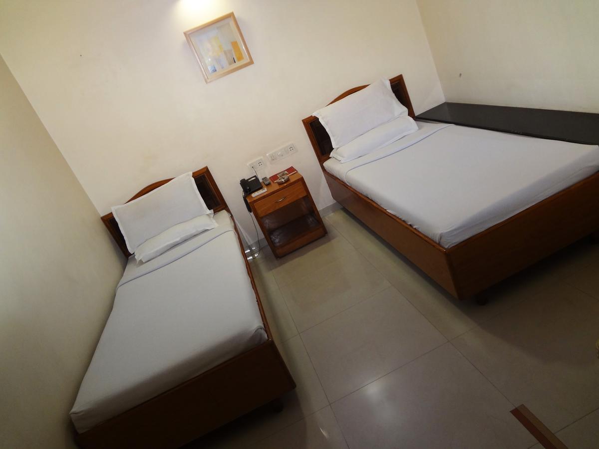 Hotel Airport Residency Ahmedabad Exterior photo